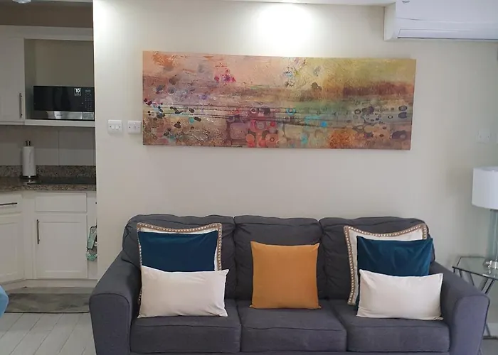 Almond Grove At Castle Apartahotel 4*